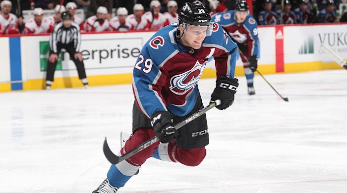 nathan-mackinnon-avalanche-2018.jpg
